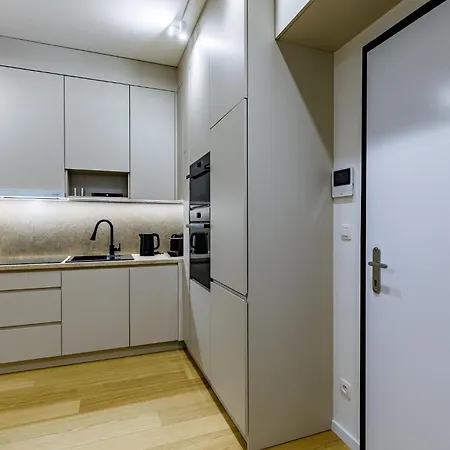 Mierova Apartment *